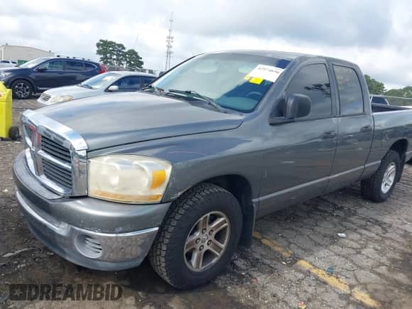 2006 Dodge 1500 SLT с VIN 1D7HA18NX6S619827, выставлен на аукционе IAAI как лот 42974656 с пробегом 303 691 миль миль и . История ставок и продаж доступна на DreamBid. Изображение 17.