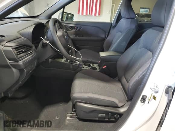 2025 Subaru Forester Premium z VIN JF2SLDDC7SH475050, wystawiony jako Copart lot #80827685 z przebiegiem 14 903 mil mil oraz Szkoda całkowita • Salvage title. Historia ofert i sprzedaży dostępna na DreamBid. Obrazek 7.