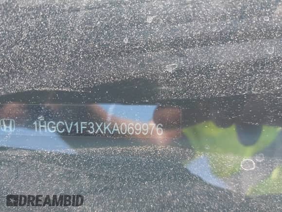 2019 Honda Accord Sport z VIN 1HGCV1F3XKA069976, wystawiony jako IAAI lot #43212409 z przebiegiem 111 936 mil mil oraz . Historia ofert i sprzedaży dostępna na DreamBid. Obrazek 17.