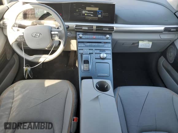 2021 Hyundai NEXO z VIN KM8J74A60MU014730, wystawiony jako Copart lot #87894385 z przebiegiem 35 203 mil mil oraz Szkoda całkowita • Salvage title. Historia ofert i sprzedaży dostępna na DreamBid. Obrazek 8.