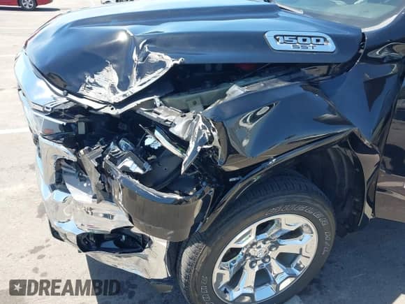 2025 Ram 1500 Lone Star z VIN 1C6SRFFP2SN538752, wystawiony jako IAAI lot #42266903 z przebiegiem 6 180 mil mil oraz . Historia ofert i sprzedaży dostępna na DreamBid. Obrazek 6.