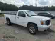 2008 GMC Sierra 1500 Work Truck z VIN 1GTEC14C58Z900651, wystawiony jako Copart lot #63002755 z przebiegiem 311 841 mil mil oraz Czysty tytuł • Clean title. Historia ofert i sprzedaży dostępna na DreamBid. Obrazek 4.