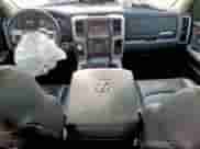 2015 Ram 1500 Laramie z VIN 1C6RR6NT9FS583255, wystawiony jako Copart lot #60406925 z przebiegiem 197 957 mil mil oraz Szkoda całkowita • Salvage title. Historia ofert i sprzedaży dostępna na DreamBid. Obrazek 8.