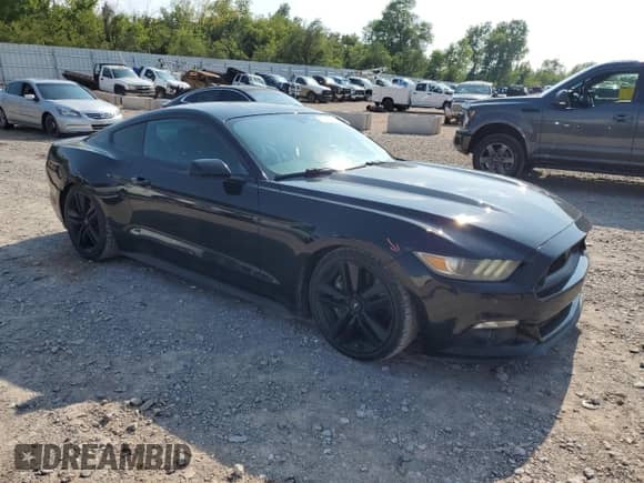 2015 Ford Mustang EcoBoost Premium z VIN 1FA6P8TH8F5311005, wystawiony jako Copart lot #66360085 z przebiegiem 121 204 mil mil oraz Szkoda całkowita • Salvage title. Historia ofert i sprzedaży dostępna na DreamBid. Obrazek 4.