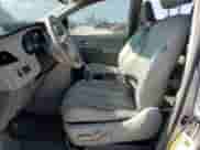 2012 Toyota Sienna XLE with VIN 5TDYK3DC9CS207913, listed as a Copart auction lot 82689705 with 188,992 mi miles and Salvage title. Bid and sale history available at DreamBid. Image 7.