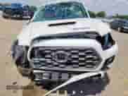 2023 Toyota Tacoma SR z VIN 3TYRZ5CN5PT033640, wystawiony jako Copart lot #69745075 z przebiegiem 14 471 mil mil oraz Szkoda całkowita • Salvage title. Historia ofert i sprzedaży dostępna na DreamBid. Obrazek 5.