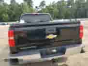 2018 Chevrolet Silverado 1500 Custom z VIN 3GCPCPEC1JG376608, wystawiony jako Copart lot #71653155 z przebiegiem 104 698 mil mil oraz Szkoda całkowita • Salvage title. Historia ofert i sprzedaży dostępna na DreamBid. Obrazek 6.