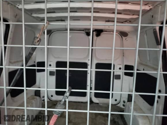 2015 Chevrolet City Express Cargo LS с VIN 3N63M0YN7FK698820, выставлен на аукционе Copart как лот 84327054 с пробегом 71 780 миль миль и Списание • Salvage title. История ставок и продаж доступна на DreamBid. Изображение 10.