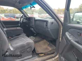 2000 Chevrolet Silverado 2500 LS с VIN 1GCGK29U5YE325929, выставлен на аукционе IAAI как лот 43541532 с пробегом 189 182 миль миль и . История ставок и продаж доступна на DreamBid. Изображение 5.