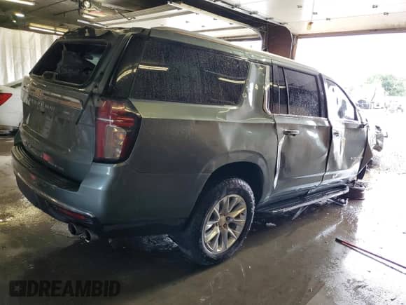 2023 Chevrolet Suburban Premier с VIN 1GNSKFKDXPR390236, выставлен на аукционе Copart как лот 66993635 с пробегом Не указан миль и Списание • Salvage title. История ставок и продаж доступна на DreamBid. Изображение 3.