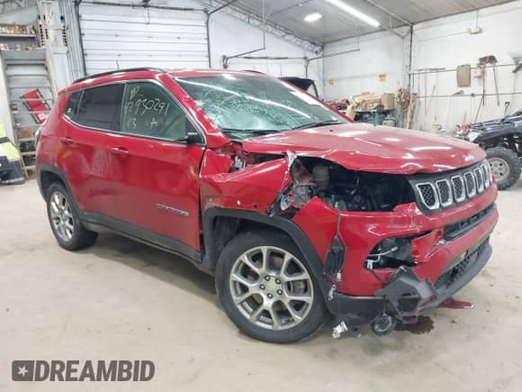 2023 Jeep Compass Latitude Lux с VIN 3C4NJDFN9PT545706, выставлен на аукционе IAAI как лот 42930241 с пробегом 29 926 миль миль и . История ставок и продаж доступна на DreamBid. Изображение 1.