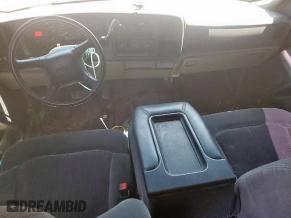 2002 Chevrolet Suburban LT с VIN 3GNGC26U42G275100, выставлен на аукционе Copart как лот 63702525 с пробегом 56 472 миль миль и Чистый • Clean title. История ставок и продаж доступна на DreamBid. Изображение 8.