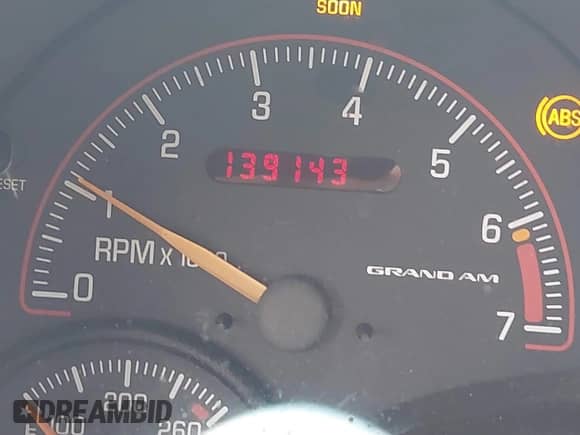 2001 Pontiac Grand Am SE1 с VIN 1G2NF52E71M677961, выставлен на аукционе IAAI как лот 42975753 с пробегом 139 143 миль миль и . История ставок и продаж доступна на DreamBid. Изображение 15.