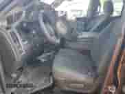 2013 Ram 1500 Express z VIN 1C6RR7FT0DS691703, wystawiony jako Copart lot #80223355 z przebiegiem Nie podano mil oraz Nie do naprawy • Non repairable. Historia ofert i sprzedaży dostępna na DreamBid. Obrazek 7.