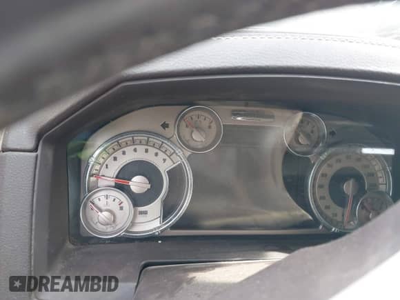 2014 Ram 1500 Longhorn z VIN 1C6RR6PT9ES339732, wystawiony jako IAAI lot #42325192 z przebiegiem Nie podano mil oraz . Historia ofert i sprzedaży dostępna na DreamBid. Obrazek 7.