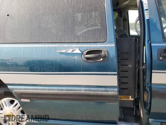 2002 Chevrolet Venture Plus 1SB z VIN 1GNDX03E22D319617, wystawiony jako Copart lot #83454004 z przebiegiem 46 623 mil mil oraz Czysty tytuł • Clean title. Historia ofert i sprzedaży dostępna na DreamBid. Obrazek 11.