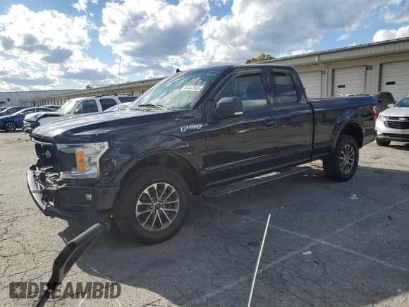 2018 Ford F-150 Lariat z VIN 1FTFX1EG0JFA80044, wystawiony jako Copart lot #87447945 z przebiegiem 114 936 mil mil oraz Czysty tytuł • Clean title. Historia ofert i sprzedaży dostępna na DreamBid. Obrazek 1.