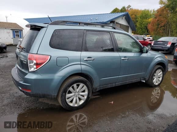 2012 Subaru Forester X Premium z VIN JF2SHADCXCH462889, wystawiony jako Copart lot #85280885 z przebiegiem 68 616 mil mil oraz Szkoda całkowita • Salvage title. Historia ofert i sprzedaży dostępna na DreamBid. Obrazek 3.