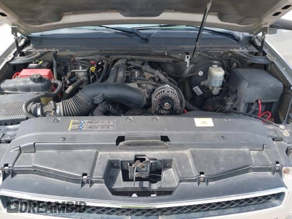 2007 Chevrolet Suburban LT z VIN 1GNFK16387J179363, wystawiony jako IAAI lot #42961912 z przebiegiem 256 309 mil mil oraz . Historia ofert i sprzedaży dostępna na DreamBid. Obrazek 10.