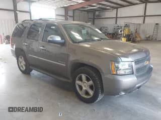 2014 Chevrolet Tahoe LTZ с VIN 1GNSCCE03ER150821, выставлен на аукционе IAAI как лот 42912953 с пробегом 194 995 миль миль и . История ставок и продаж доступна на DreamBid. Изображение 1.