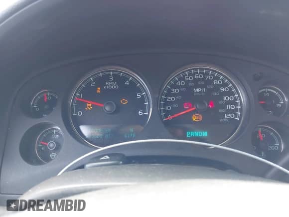 2013 Chevrolet Suburban LTZ z VIN 1GNSKKE7XDR267921, wystawiony jako IAAI lot #42192231 z przebiegiem 243 600 mil mil oraz . Historia ofert i sprzedaży dostępna na DreamBid. Obrazek 7.