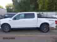 2019 Ford F-150 XLT z VIN 1FTEW1EP0KKD88077, wystawiony jako IAAI lot #43125919 z przebiegiem 80 967 mil mil oraz . Historia ofert i sprzedaży dostępna na DreamBid. Obrazek 14.