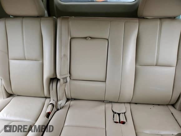 2012 Chevrolet Tahoe с VIN 1GNSKDEJ1CR294544, выставлен на аукционе Copart как лот 81828704 с пробегом 138 543 миль миль и Списание • Salvage title. История ставок и продаж доступна на DreamBid. Изображение 10.