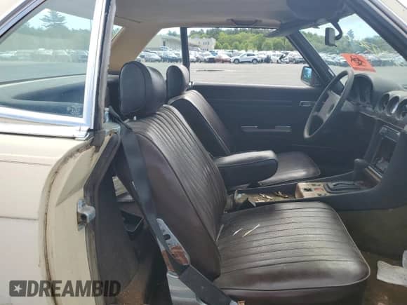 1985 Mercedes-Benz 380 with VIN WDBBA45C6FA024594, listed as a Copart auction lot 57436025 with 86,663 mi miles and Salvage title. Bid and sale history available at DreamBid. Image 10.
