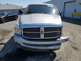 2007 Dodge 1500 SLT с VIN 1D7HA18207S225101, выставлен на аукционе Copart как лот 62109675 с пробегом 495 601 миль миль и Списание • Salvage title. История ставок и продаж доступна на DreamBid. Изображение 5.