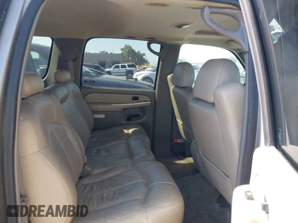2001 Chevrolet Suburban LS with VIN 3GNFK16T41G140679, listed as a IAAI auction lot 42783984 with 98,342 mi miles and . Bid and sale history available at DreamBid. Image 8.