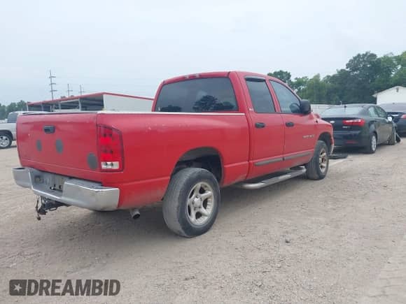2002 Dodge 1500 z VIN 3D7HU18Z42G186419, wystawiony jako IAAI lot #42759670 z przebiegiem 325 562 mil mil oraz . Historia ofert i sprzedaży dostępna na DreamBid. Obrazek 4.