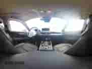 2025 Mazda CX-5 S Carbon Edition z VIN JM3KFBCM5S0702469, wystawiony jako IAAI lot #43076943 z przebiegiem 725 mil mil oraz . Historia ofert i sprzedaży dostępna na DreamBid. Obrazek 19.