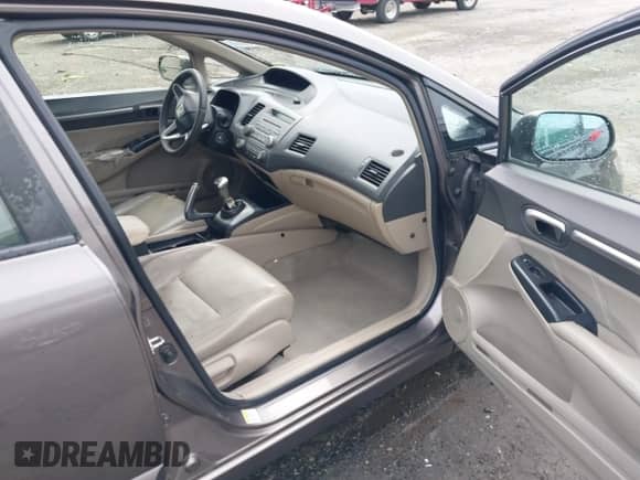 2009 Honda Civic with VIN 1HGFA15999L023648, listed as a IAAI auction lot 42292289 with 279,822 mi miles and . Bid and sale history available at DreamBid. Image 5.