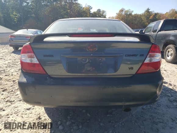 2003 Toyota Camry LE z VIN JTDBF32K330108043, wystawiony jako Copart lot #85266835 z przebiegiem 181 610 mil mil oraz Czysty tytuł • Clean title. Historia ofert i sprzedaży dostępna na DreamBid. Obrazek 6.