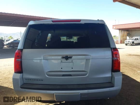 2016 Chevrolet Suburban LT z VIN 1GNSCHKC1GR471688, wystawiony jako IAAI lot #43326278 z przebiegiem 110 250 mil mil oraz . Historia ofert i sprzedaży dostępna na DreamBid. Obrazek 22.