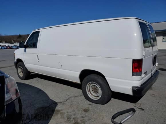 2013 Ford Econoline Cargo Commercial z VIN 1FTNE1EW8DDA40884, wystawiony jako Copart lot #48162845 z przebiegiem 204 886 mil mil oraz Czysty tytuł • Clean title. Historia ofert i sprzedaży dostępna na DreamBid. Obrazek 2.