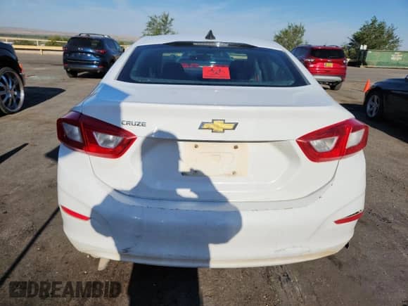 2017 Chevrolet Cruze LS с VIN 1G1BB5SMXH7255296, выставлен на аукционе Copart как лот 69887705 с пробегом 276 818 миль миль и Списание • Salvage title. История ставок и продаж доступна на DreamBid. Изображение 6.