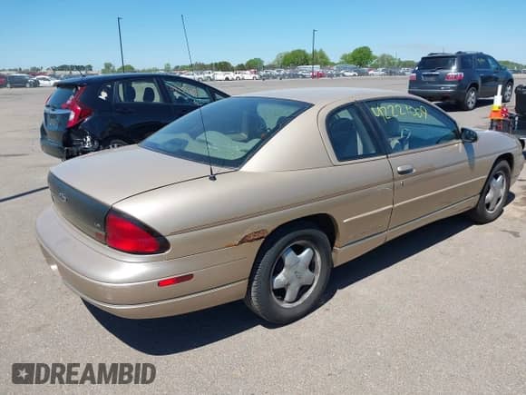 1999 Chevrolet Monte Carlo LS с VIN 2G1WW12M2X9288465, выставлен на аукционе IAAI как лот 42221009 с пробегом 62 218 миль миль и . История ставок и продаж доступна на DreamBid. Изображение 4.