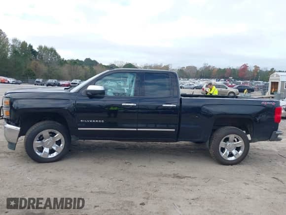 2014 Chevrolet Silverado 1500 LTZ z VIN 1GCVKSEC0EZ126179, wystawiony jako IAAI lot #40945902 z przebiegiem 202 258 mil mil oraz . Historia ofert i sprzedaży dostępna na DreamBid. Obrazek 14.