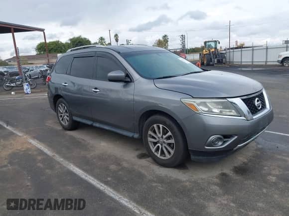 2015 Nissan Pathfinder SV с VIN 5N1AR2MN7FC678646, выставлен на аукционе IAAI как лот 43455410 с пробегом 140 674 миль миль и . История ставок и продаж доступна на DreamBid. Изображение 1.