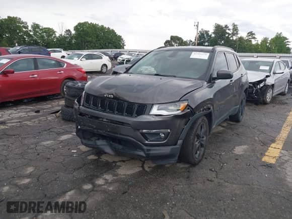 2019 Jeep Compass Altitude z VIN 3C4NJCBB8KT617753, wystawiony jako IAAI lot #42552275 z przebiegiem 63 298 mil mil oraz . Historia ofert i sprzedaży dostępna na DreamBid. Obrazek 17.