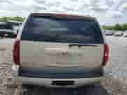 2007 Chevrolet Tahoe LS z VIN 1GNFC13CX7R268015, wystawiony jako Copart lot #68686865 z przebiegiem 231 206 mil mil oraz Szkoda całkowita • Salvage title. Historia ofert i sprzedaży dostępna na DreamBid. Obrazek 6.