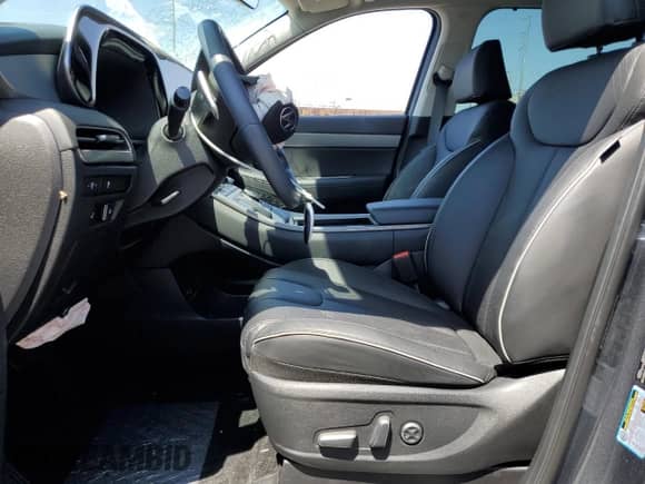 2025 Hyundai Palisade SEL Premium with VIN KM8R44GE4SU869163, listed as a Copart auction lot 67139885 with 7,479 mi miles and Salvage title. Bid and sale history available at DreamBid. Image 7.