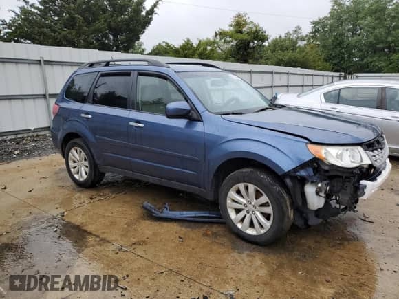 2013 Subaru Forester X Limited z VIN JF2SHAEC6DH427816, wystawiony jako Copart lot #81051245 z przebiegiem 228 890 mil mil oraz Szkoda całkowita • Salvage title. Historia ofert i sprzedaży dostępna na DreamBid. Obrazek 4.