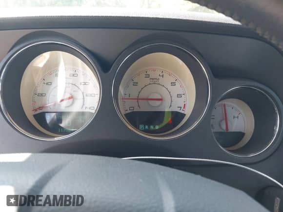 2014 Dodge Challenger SXT с VIN 2C3CDYAG6EH212176, выставлен на аукционе IAAI как лот 43301802 с пробегом 117 954 миль миль и . История ставок и продаж доступна на DreamBid. Изображение 7.