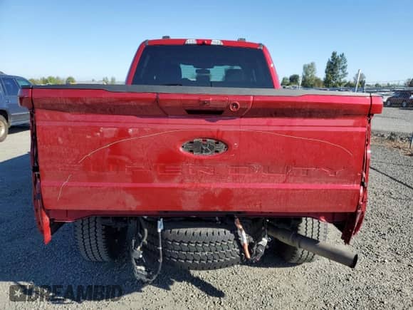 2024 Ford F-250 XL z VIN 1FT8W2BN5REC10924, wystawiony jako Copart lot #80305015 z przebiegiem 12 927 mil mil oraz Szkoda całkowita • Salvage title. Historia ofert i sprzedaży dostępna na DreamBid. Obrazek 6.