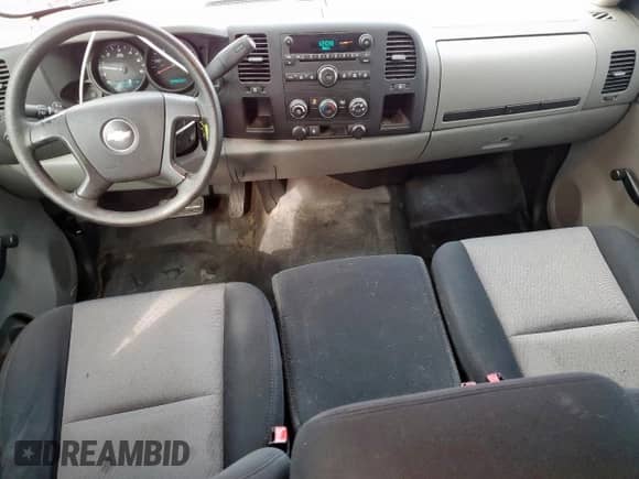 2007 Chevrolet Silverado 1500 Work Truck с VIN 3GCEC13CX7G502643, выставлен на аукционе Copart как лот 81794895 с пробегом 211 102 миль миль и Списание • Salvage title. История ставок и продаж доступна на DreamBid. Изображение 8.