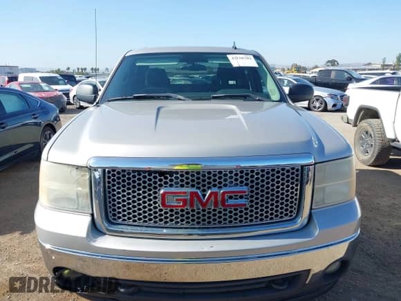 2007 GMC Sierra 1500 SLE1 z VIN 3GTEC13C47G522872, wystawiony jako IAAI lot #42220702 z przebiegiem 109 543 mil mil oraz . Historia ofert i sprzedaży dostępna na DreamBid. Obrazek 12.
