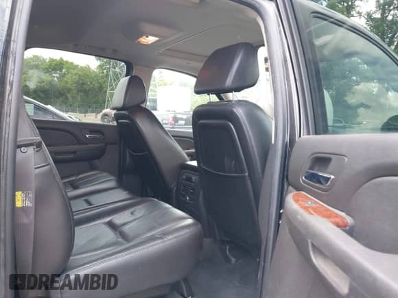 2007 Chevrolet Avalanche 3LT with VIN 3GNFK12387G152557, listed as a IAAI auction lot 42357699 with 140,000 mi miles and . Bid and sale history available at DreamBid. Image 8.