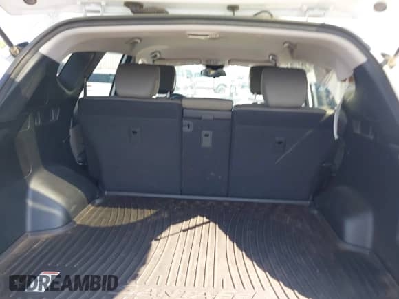 2018 Hyundai Santa Fe 2.4L with VIN 5XYZU3LB9JG565403, listed as a IAAI auction lot 43121028 with 54,350 mi miles and . Bid and sale history available at DreamBid. Image 17.